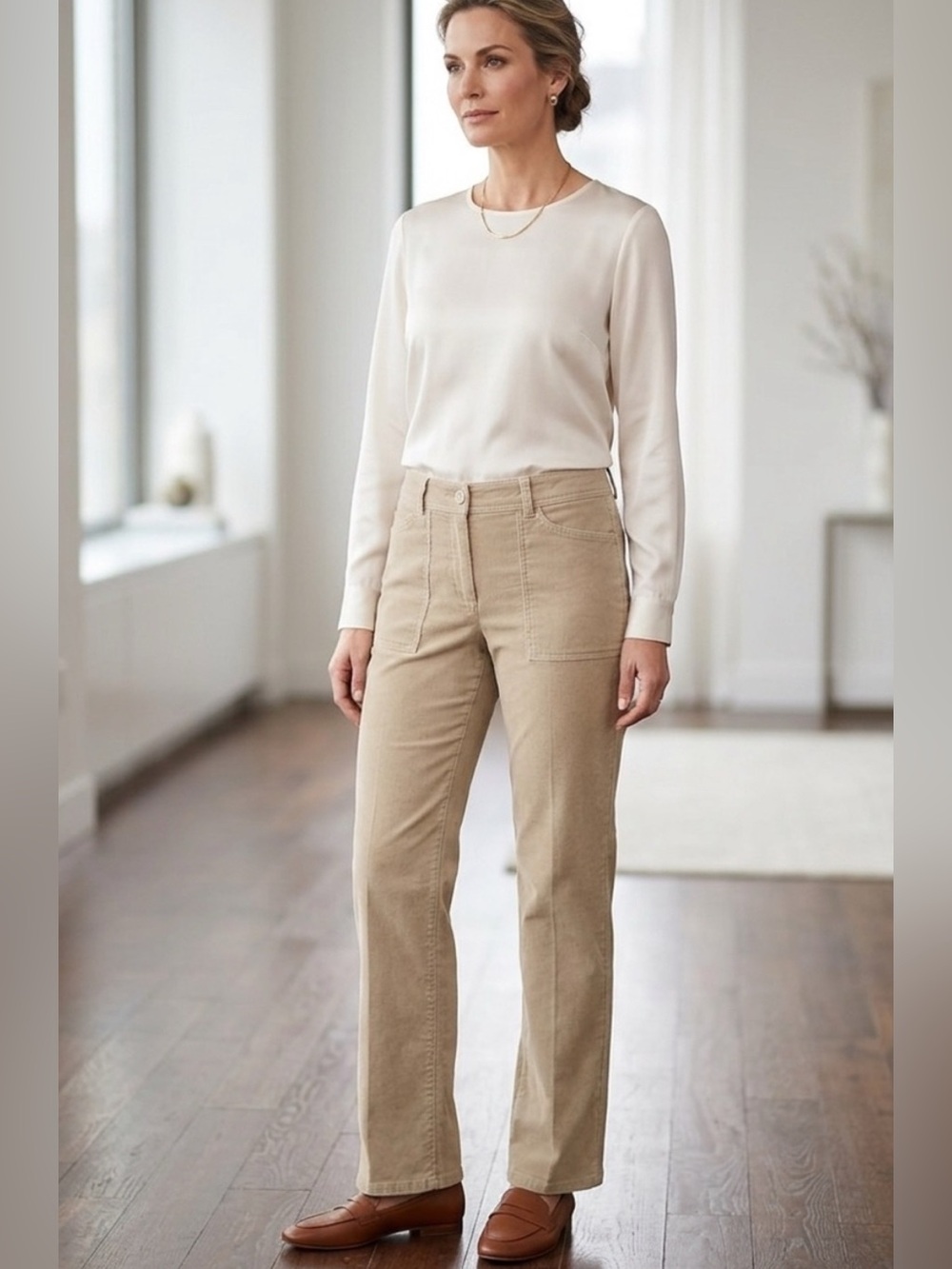 Gloria Vanderbilt  Beige/Tan Pants with Patterned Waistband. Size:10